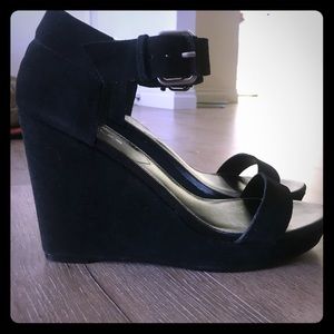🎀🎀SOLD🎀🎀Charles by Charles David Wedges
